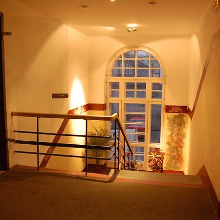 Cafe Hotel Rudzons Madona Exteriör bild