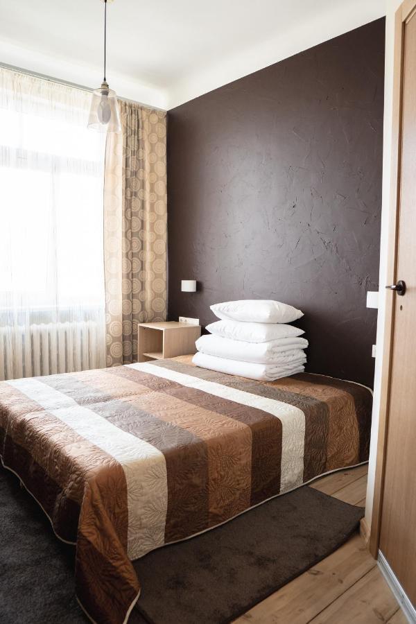 Cafe Hotel Rudzons Madona Exteriör bild